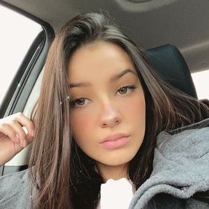 Meet your Posher, Lexi